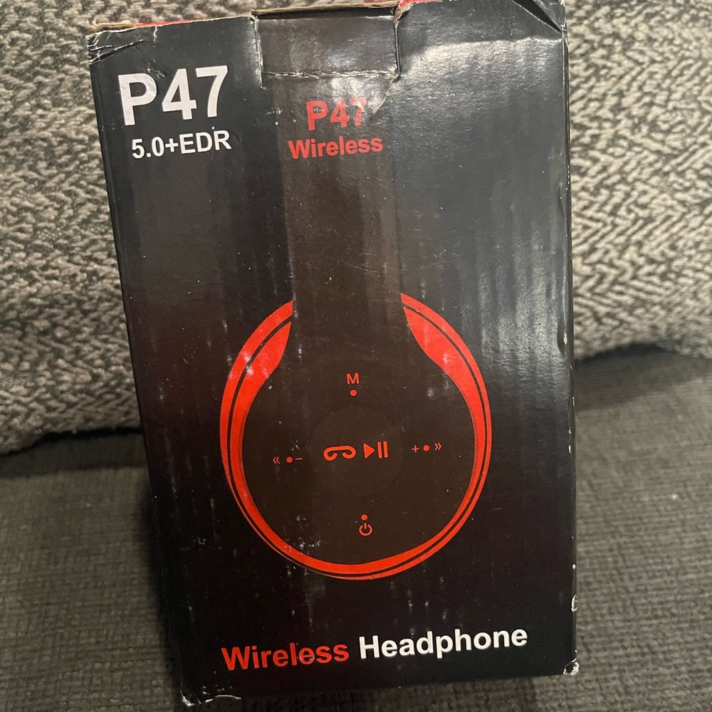 P47 Wireless Headphones - Black